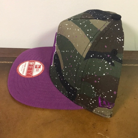 New York Yankees MLB Camo paint Hat - Picture 2 of 4